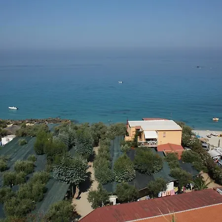 Casa Fiorina A アパート カーポ・ヴァチカーノ