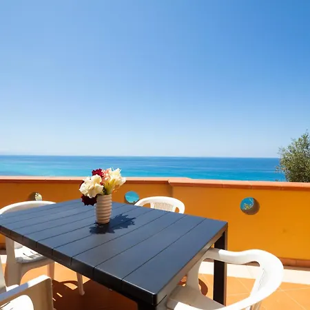 Casa Fiorina A Capo Vaticano